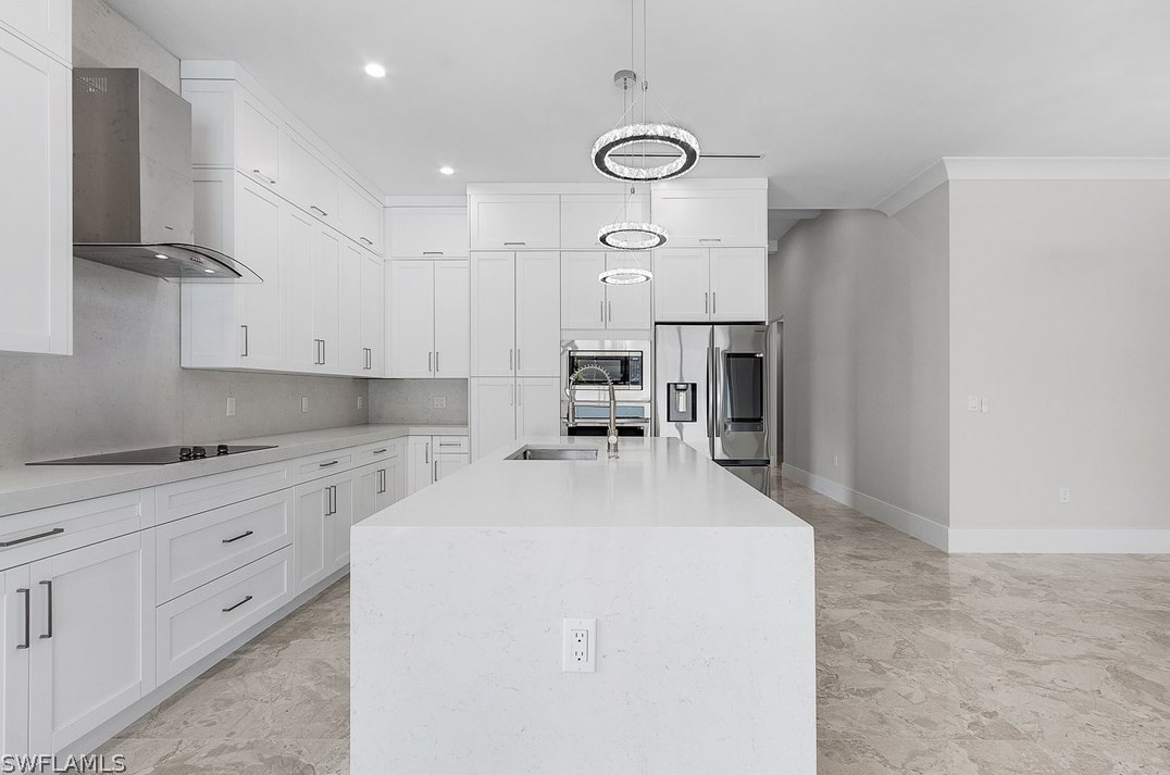 689 101 Ave, Naples FL 34108-3206 exterior