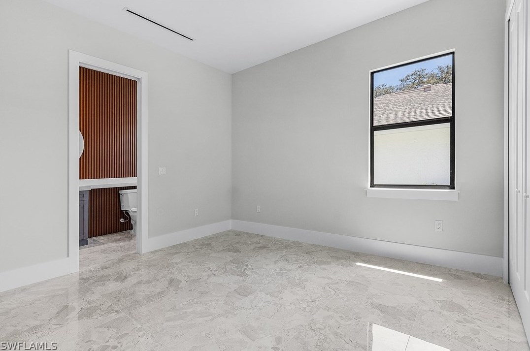 689 101 Ave, Naples FL 34108-3206 exterior