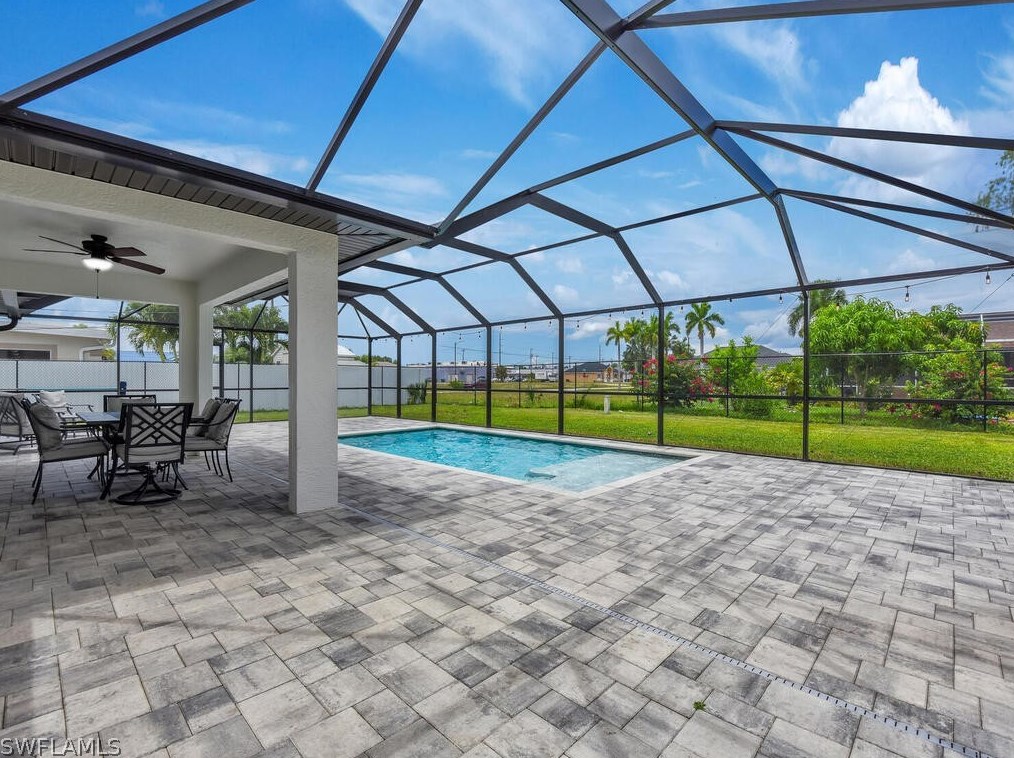 1621 6 Ln, Cape Coral FL  33990-1606 exterior