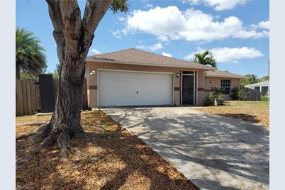 14791 Royal Oak Ct Fort Myers Fl 33919 Mls 220036523 Coldwell Banker