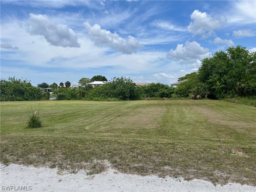 938 Meyerchick Dr, Moore Haven, FL 33471 MLS 222040582 Coldwell Banker