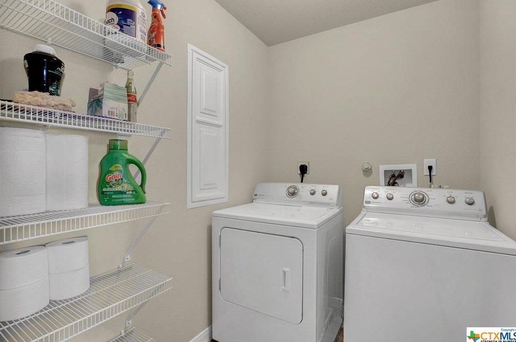 509 Chapel Bnd, New Braunfels TX 78130-3190 exterior