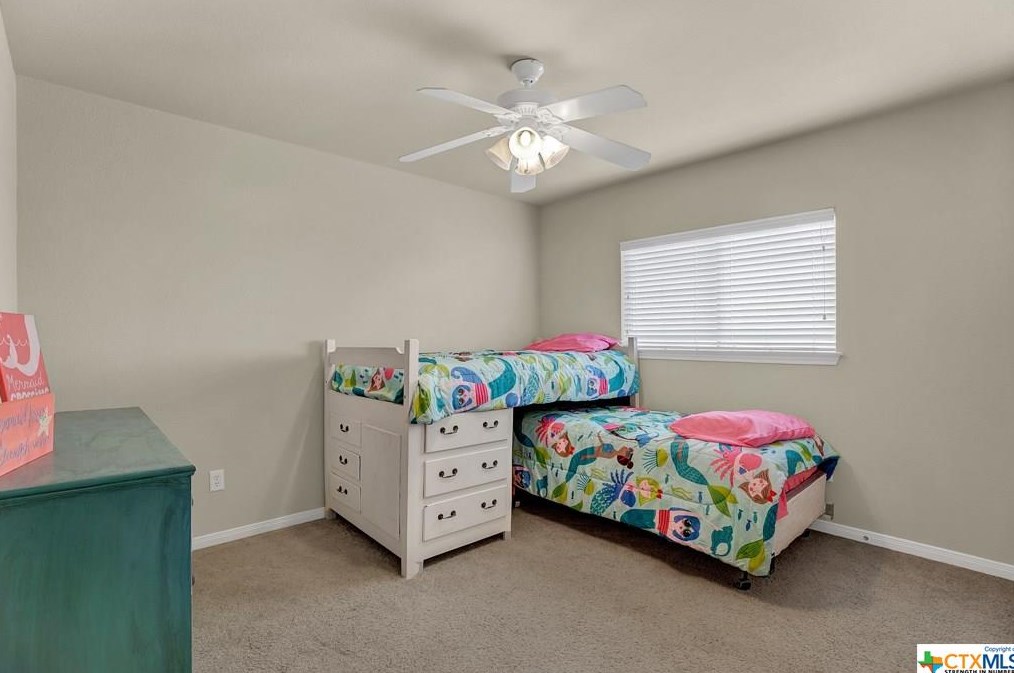 509 Chapel Bnd, New Braunfels TX 78130-3190 exterior