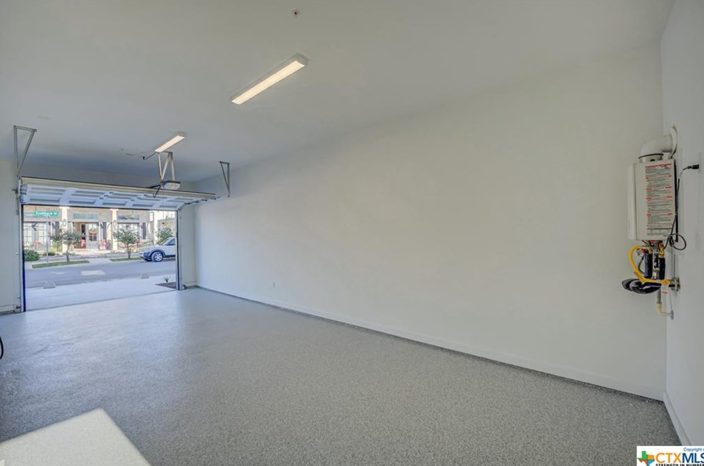 657 Stadtbach St, New Braunfels TX 78130-5461 exterior