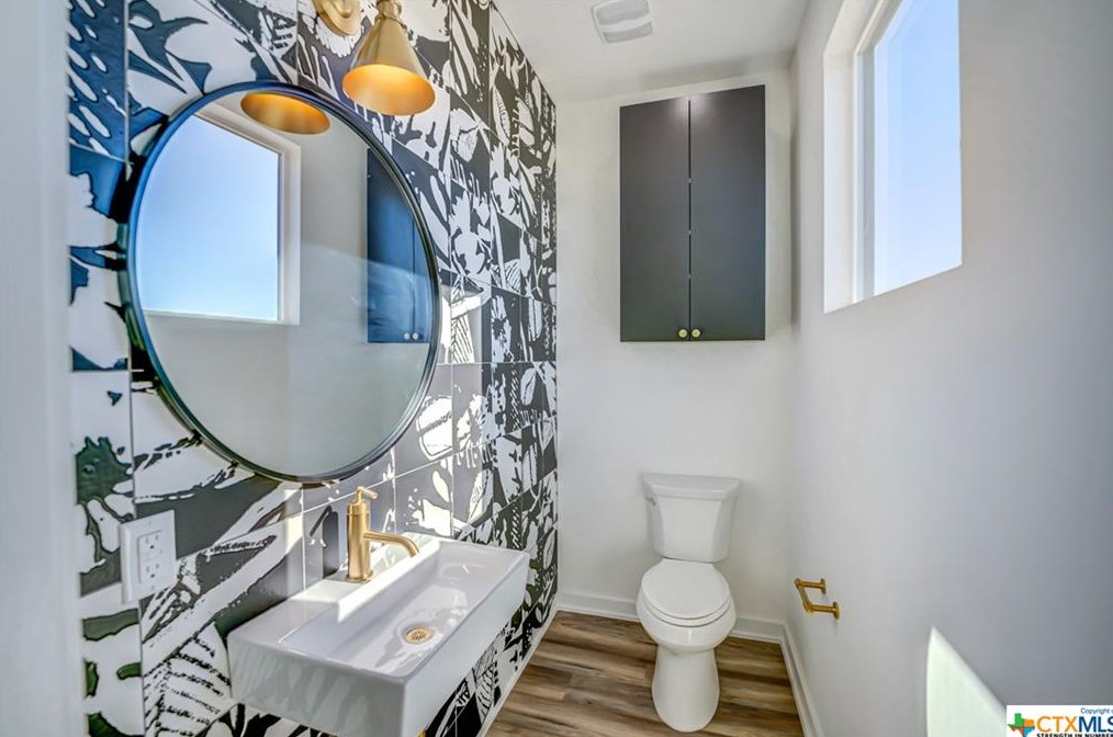 657 Stadtbach St, New Braunfels TX 78130-5461 exterior