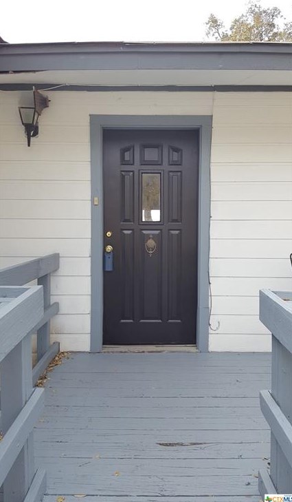 631 Scenic Dr, New Braunfels TX 78133-3675 exterior