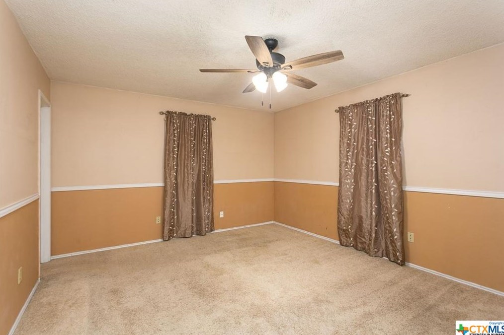 592 Zipp Rd, New Braunfels TX 78130-9613 exterior