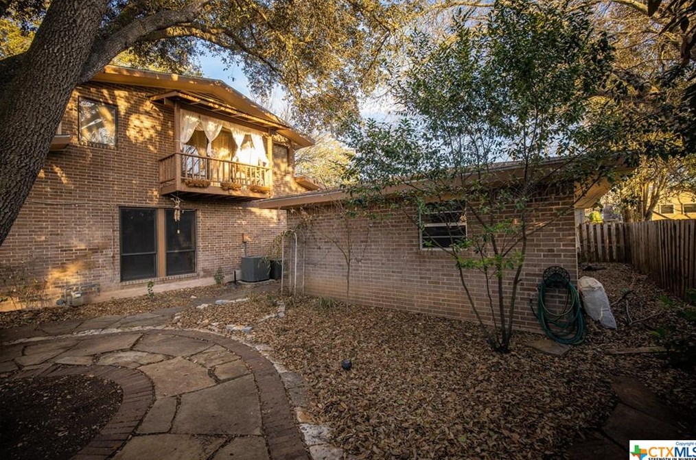 1065 Booneville Ave, New Braunfels TX 78130-4912 exterior