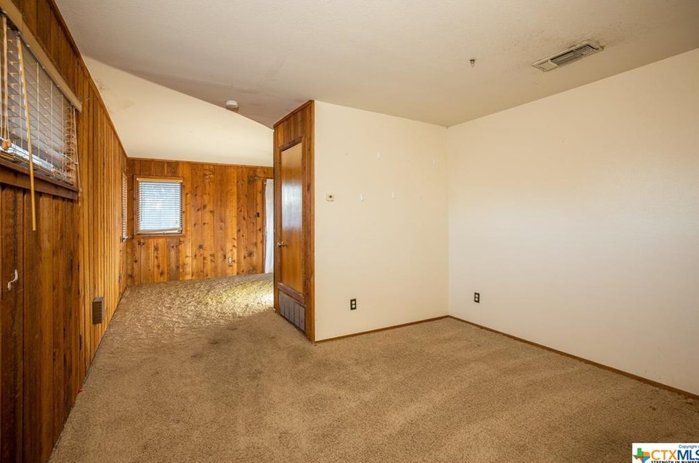 1065 Booneville Ave, New Braunfels TX 78130-4912 exterior