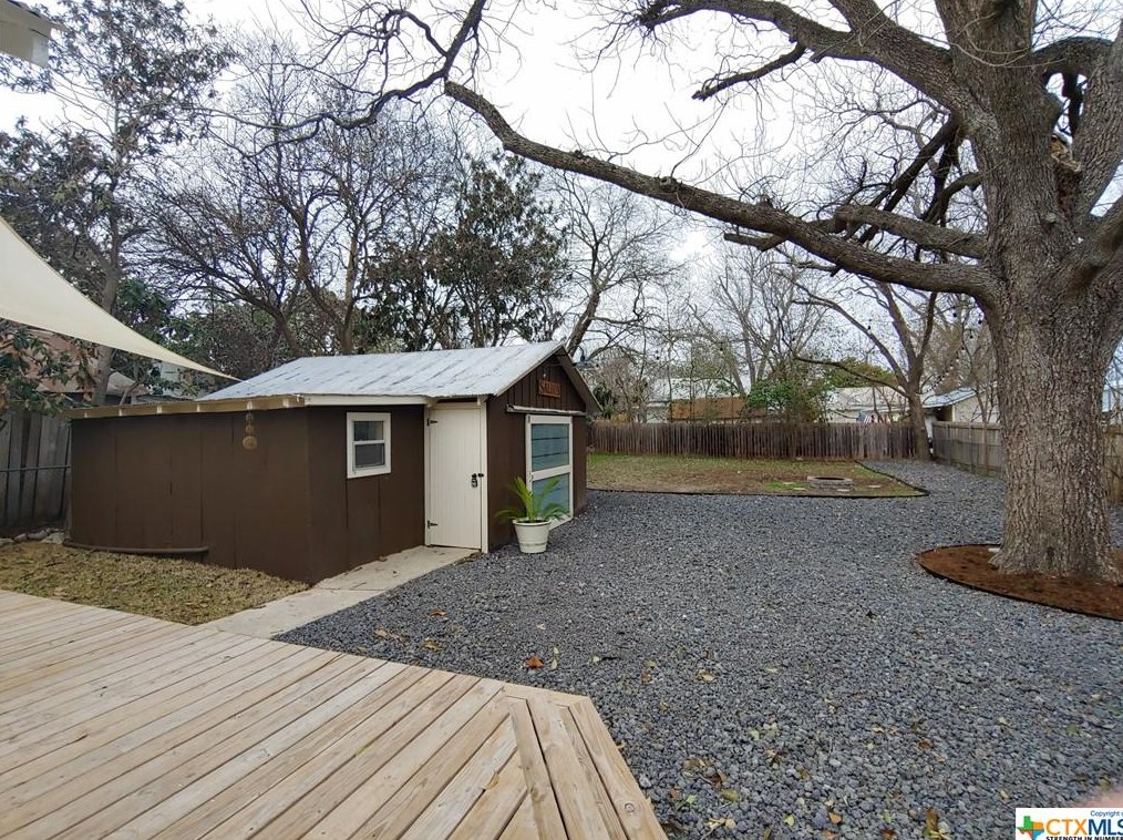 519 Magazine Ave, New Braunfels TX 78130-5754 exterior