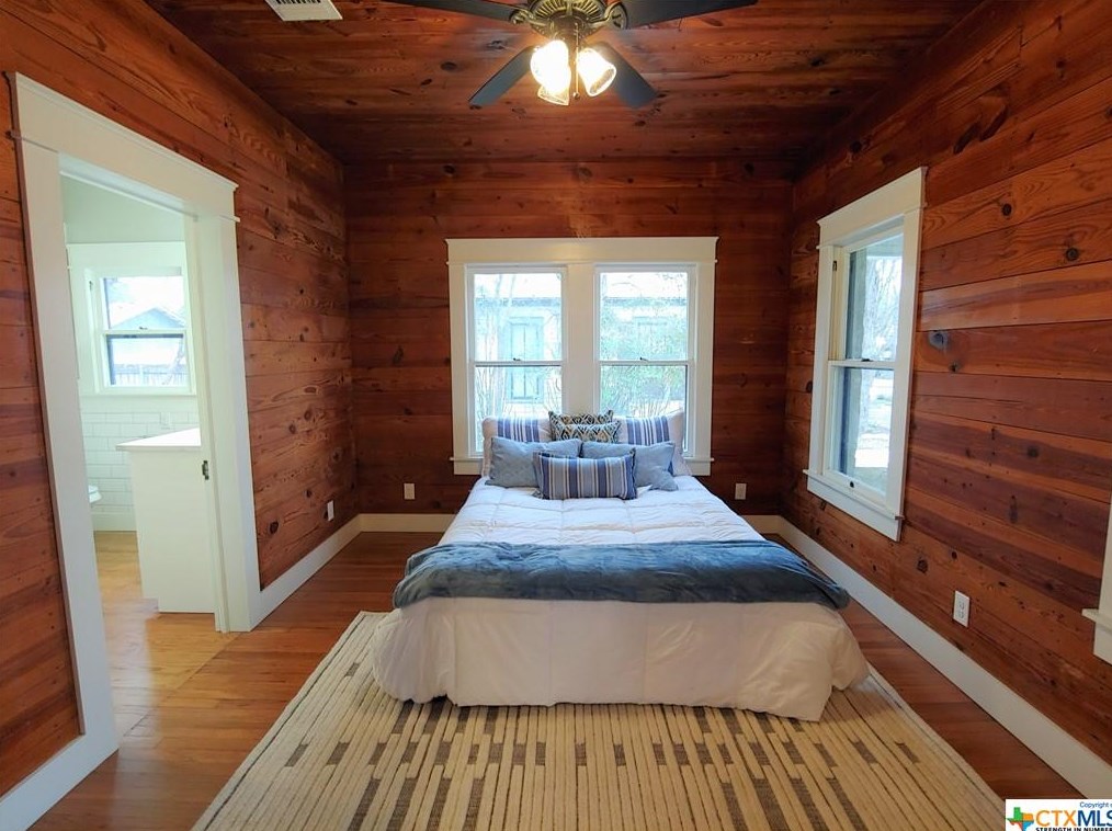 519 Magazine Ave, New Braunfels TX 78130-5754 exterior