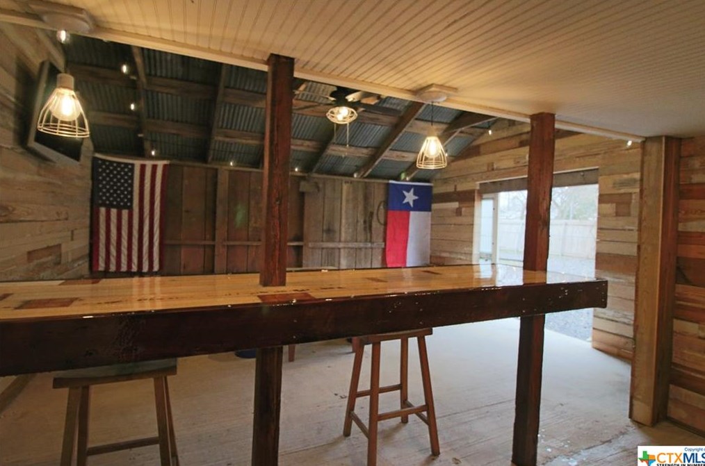 519 Magazine Ave, New Braunfels TX 78130-5754 exterior