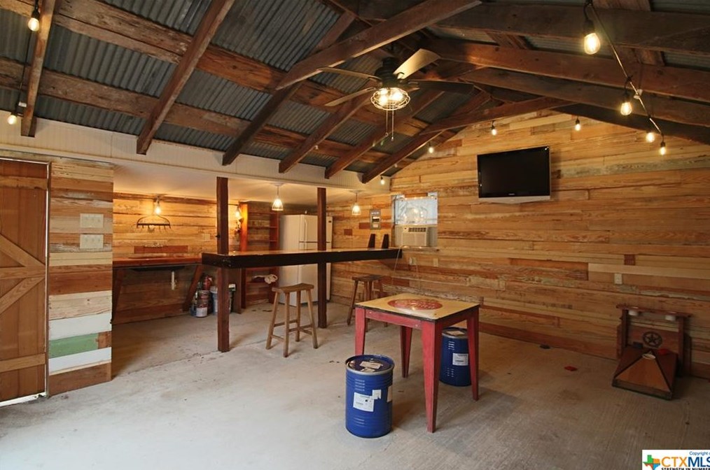 519 Magazine Ave, New Braunfels TX 78130-5754 exterior