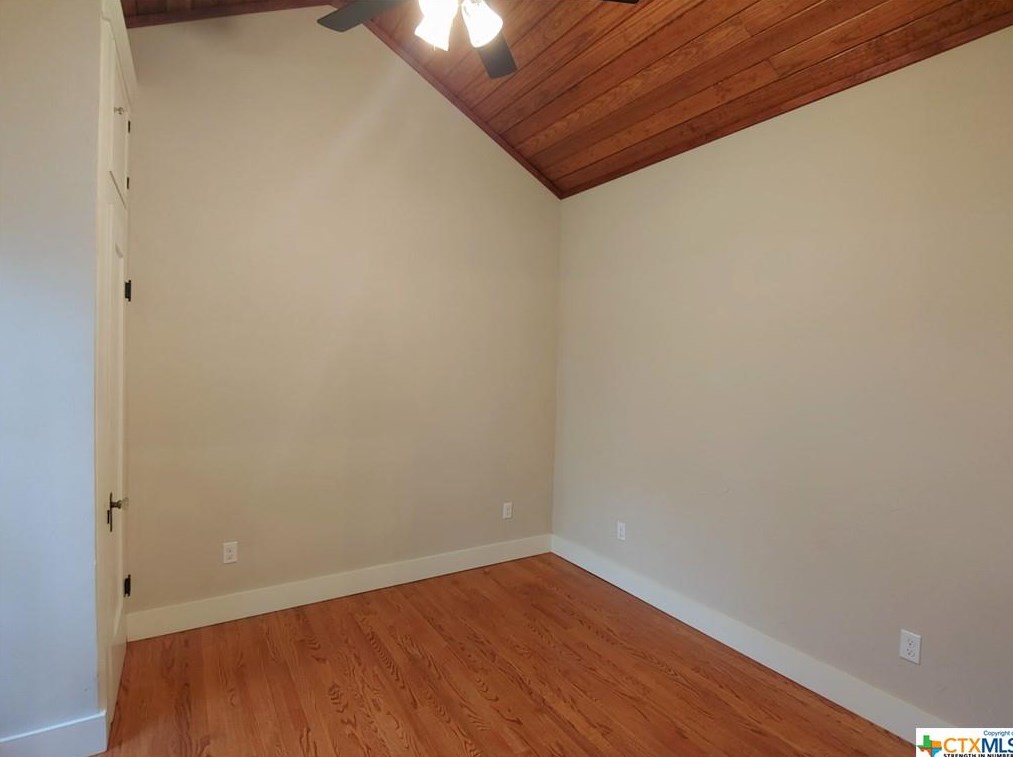 519 Magazine Ave, New Braunfels TX 78130-5754 exterior