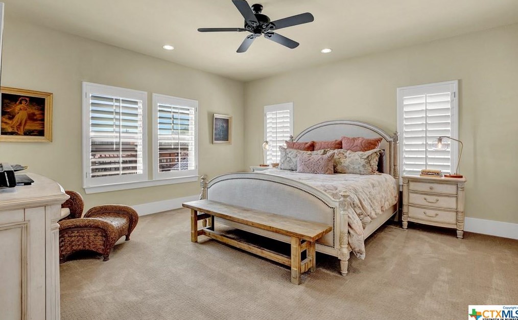 635 Stadtbach St, New Braunfels TX 78130-5461 exterior