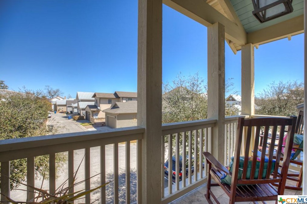 635 Stadtbach St, New Braunfels TX 78130-5461 exterior