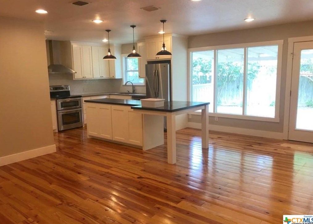 23 Ridge Dr, New Braunfels TX  78130-6623 exterior