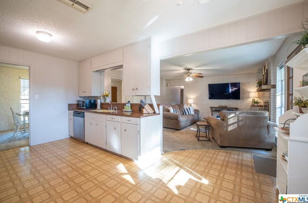 561 Beverly Ln, New Braunfels TX 78130-6147 exterior