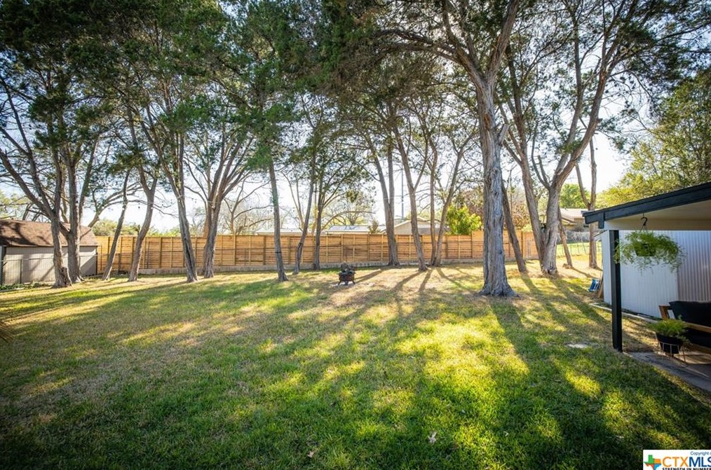 561 Beverly Ln, New Braunfels TX 78130-6147 exterior