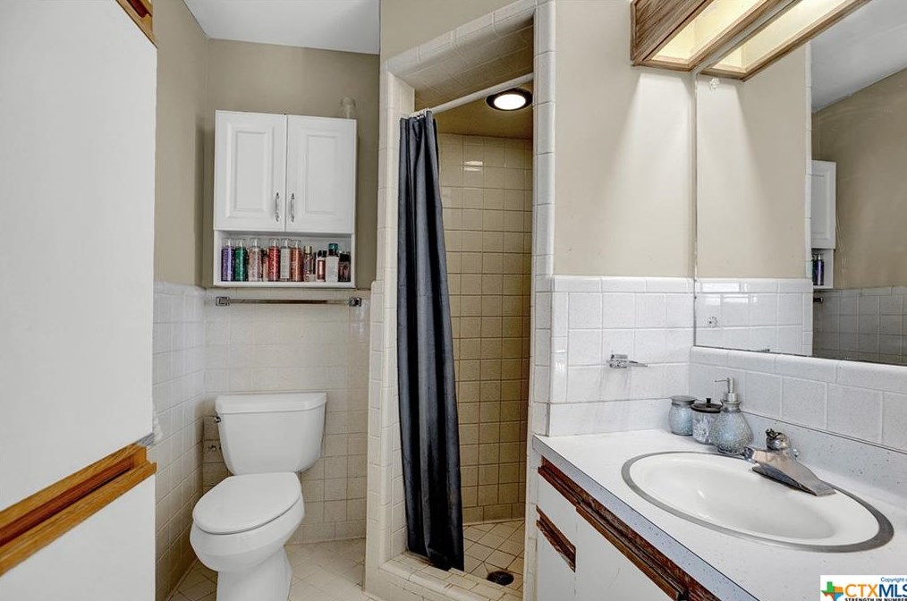 762 Carl Dr, New Braunfels TX 78130-2917 exterior