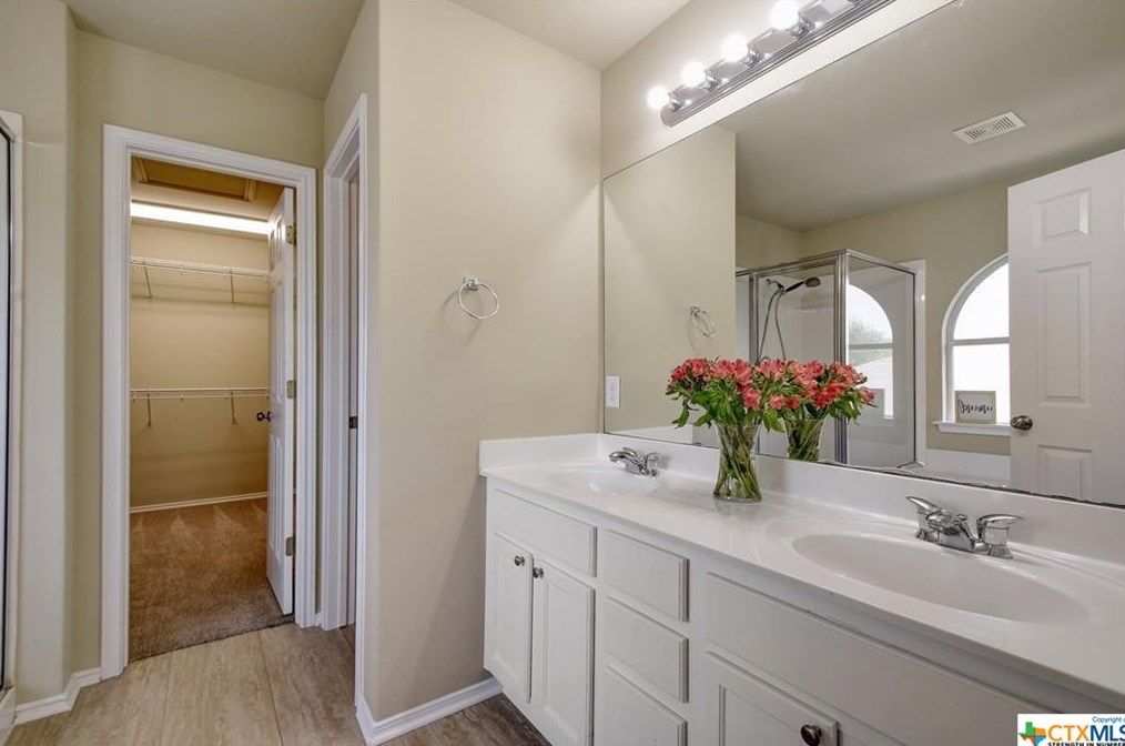 2473 Medina Dr, New Braunfels TX 78130-3185 exterior