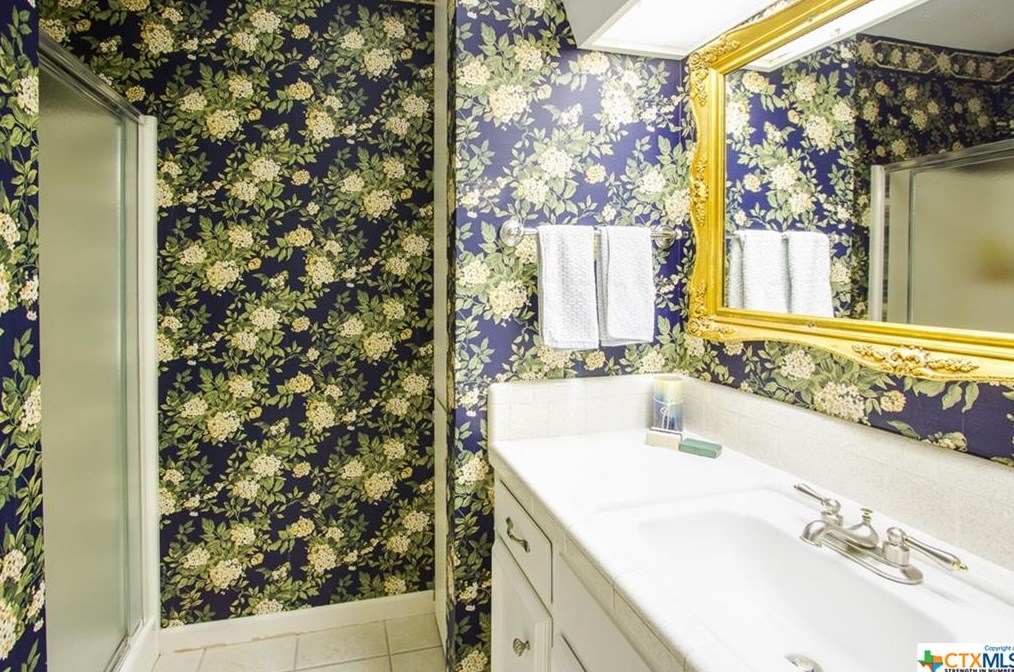 842 Timber Dr, New Braunfels TX 78130-6629 exterior