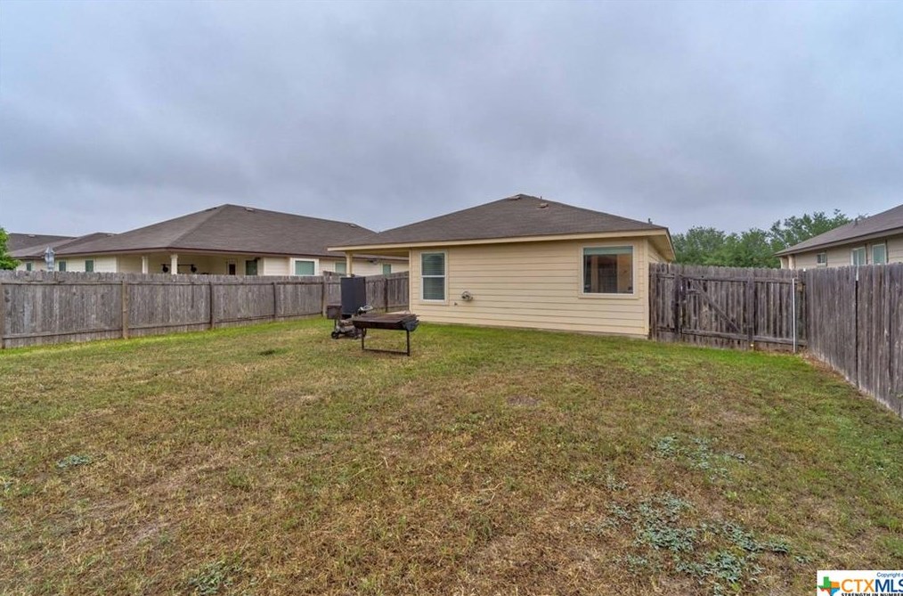 732 Guna Dr, New Braunfels TX 78130-2012 exterior