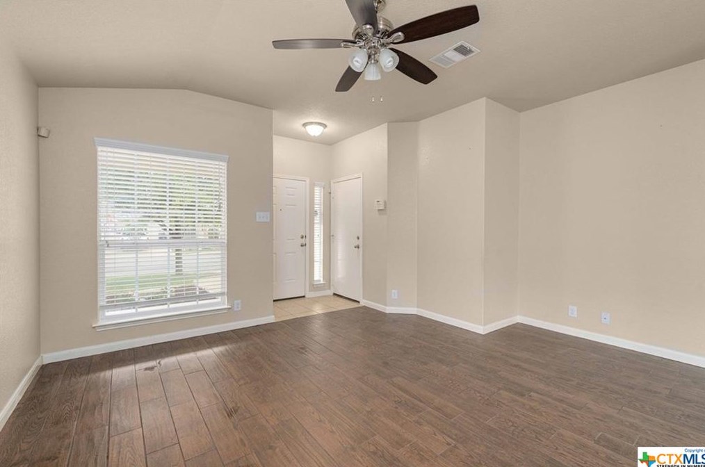 732 Guna Dr, New Braunfels TX 78130-2012 exterior