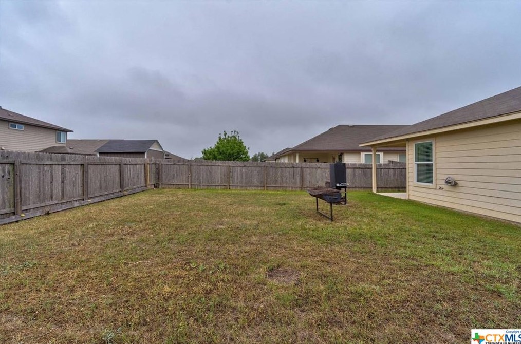 732 Guna Dr, New Braunfels TX 78130-2012 exterior