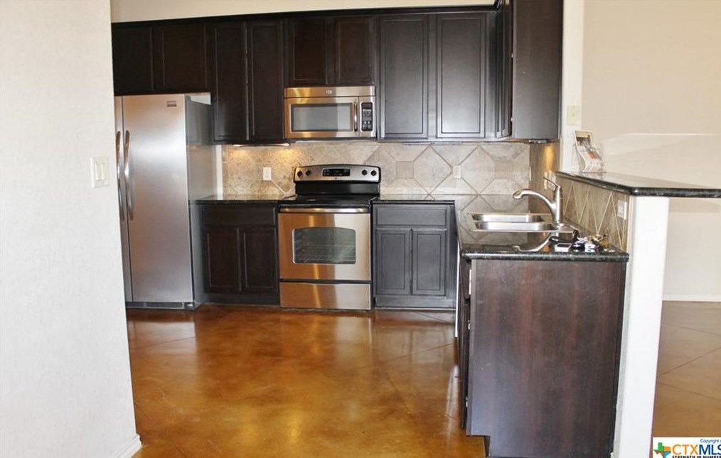 229 Anne Louise Dr, New Braunfels TX  78130-3493 exterior