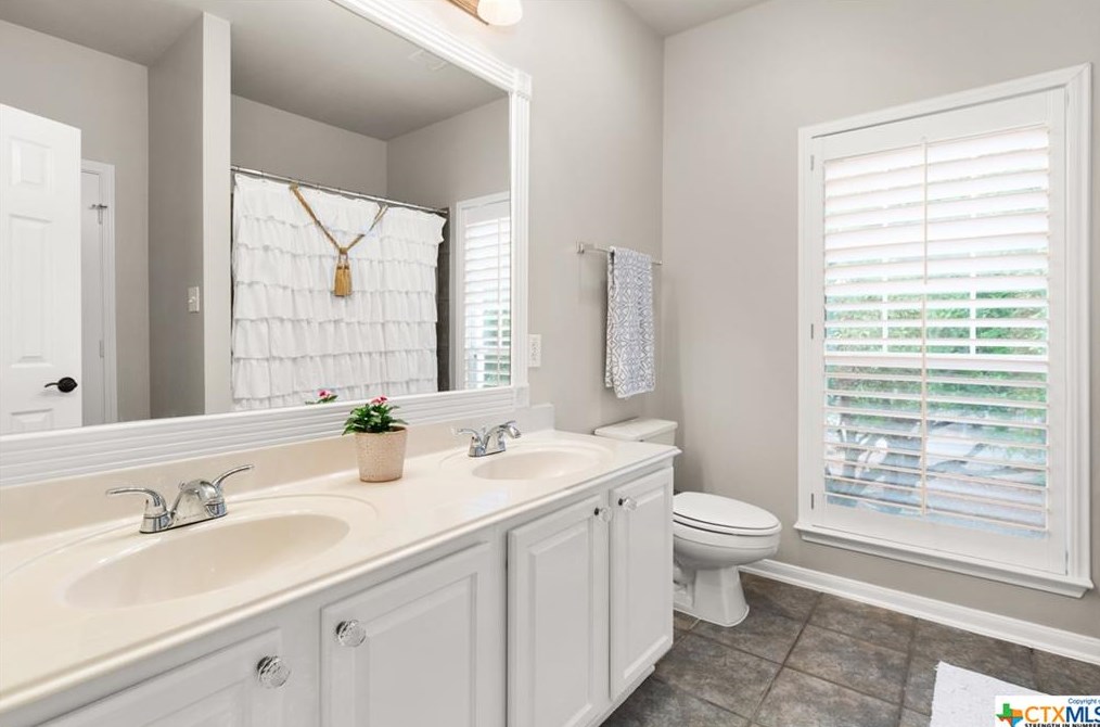 2219 Cotton Blvd, New Braunfels TX 78130-2456 exterior