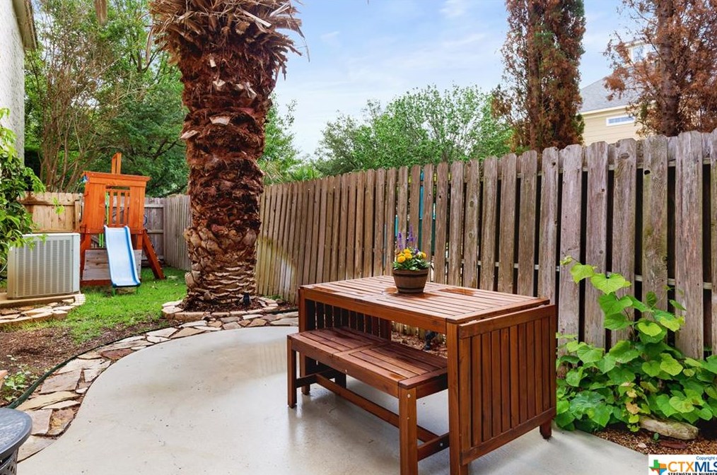 2219 Cotton Blvd, New Braunfels TX 78130-2456 exterior