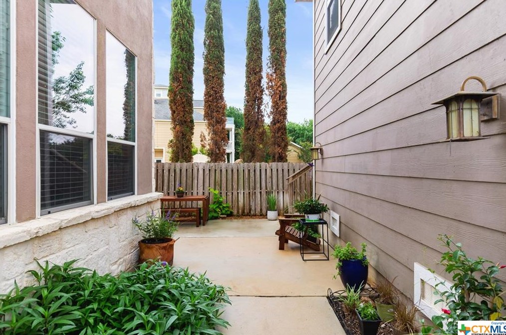 2219 Cotton Blvd, New Braunfels TX 78130-2456 exterior