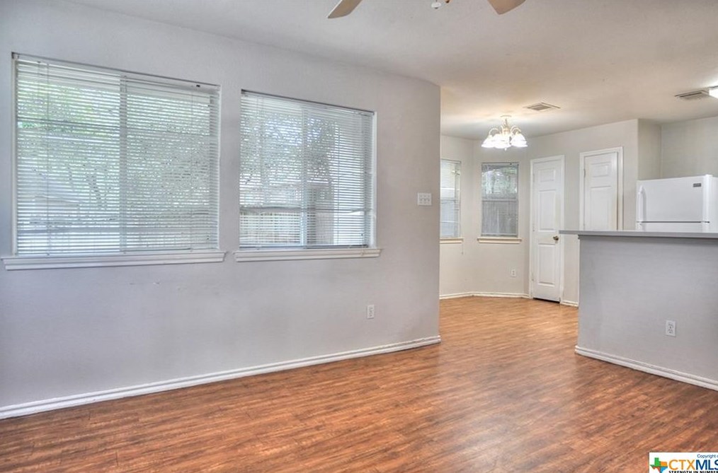 825 Sagewood Trl, San Marcos TX  78666-2261 exterior