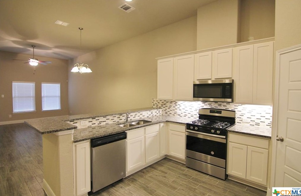 1249 Old Fm 306, New Braunfels TX  78130-3052 exterior