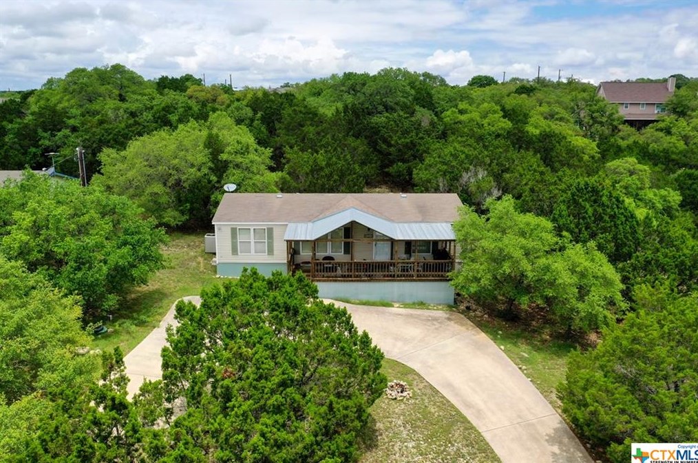 1502 Cyn Trce, New Braunfels TX  78133-2145 exterior