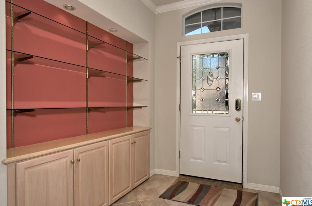 617 Evergreen Ln, New Braunfels TX exterior