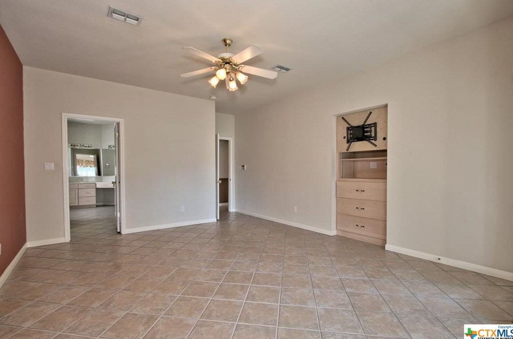 617 Evergreen Ln, New Braunfels TX exterior