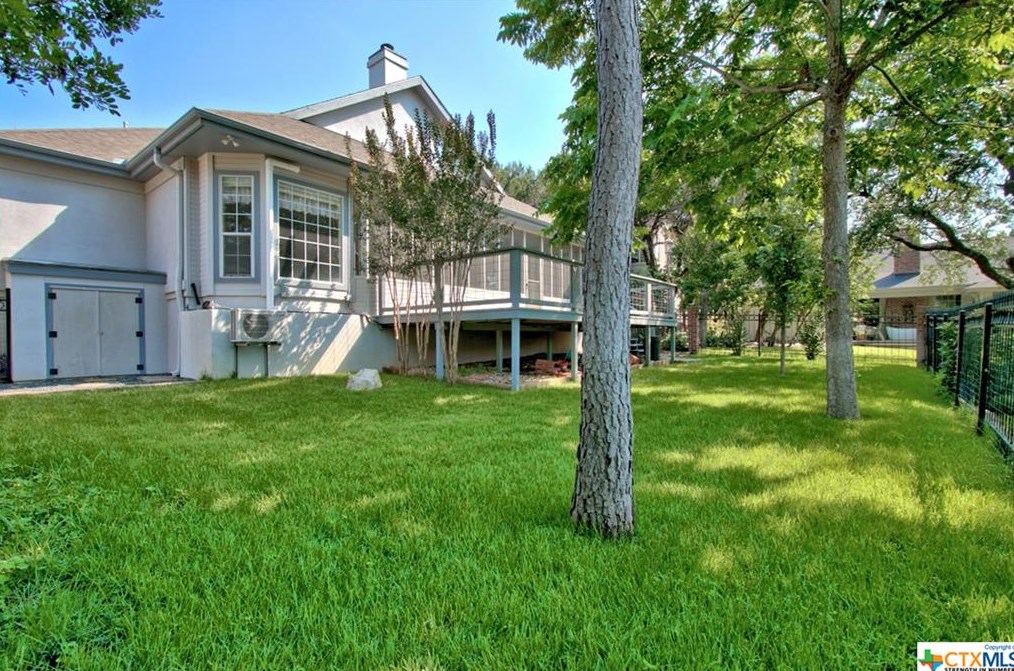 617 Evergreen Ln, New Braunfels TX exterior