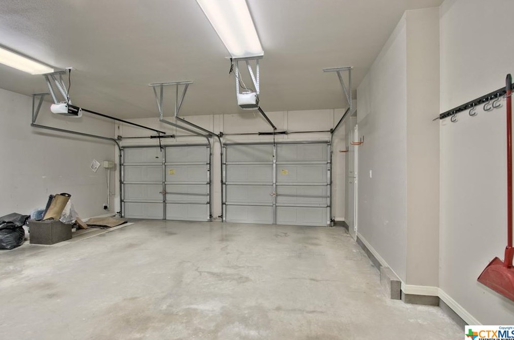 617 Evergreen Ln, New Braunfels TX exterior