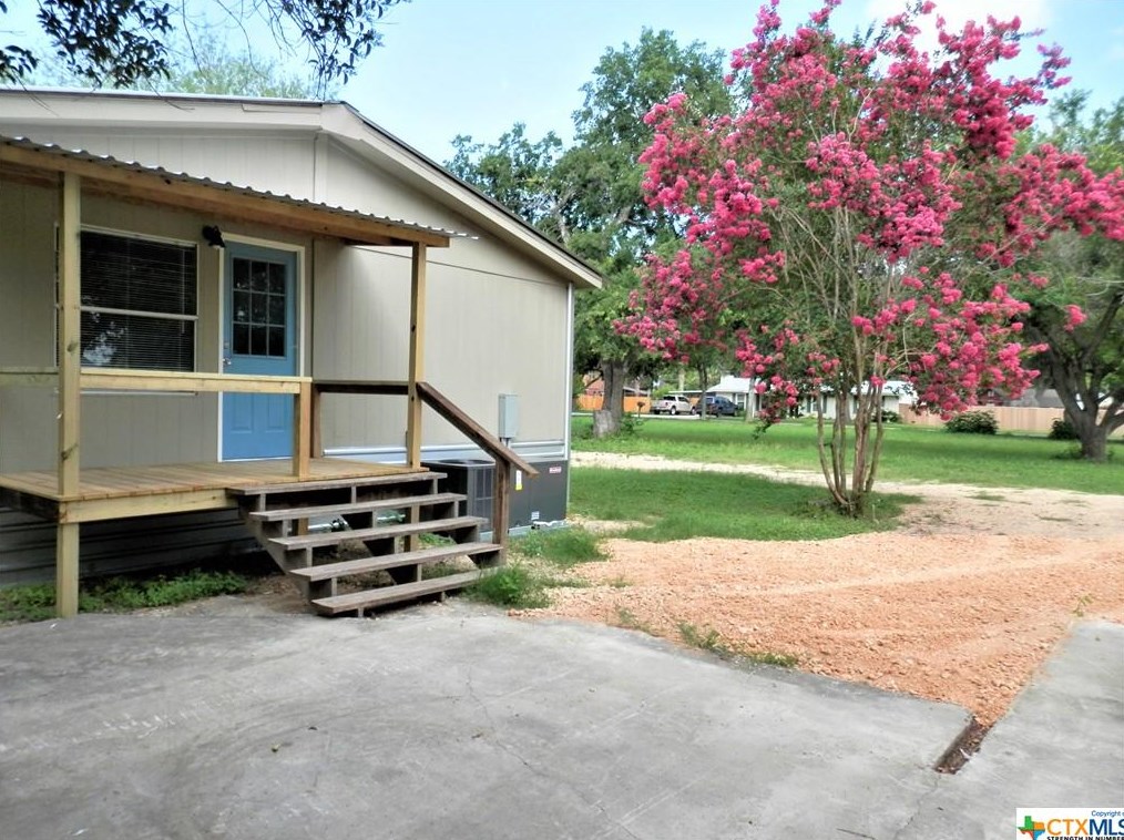 790 Potthast Dr, New Braunfels TX  78130-9576 exterior