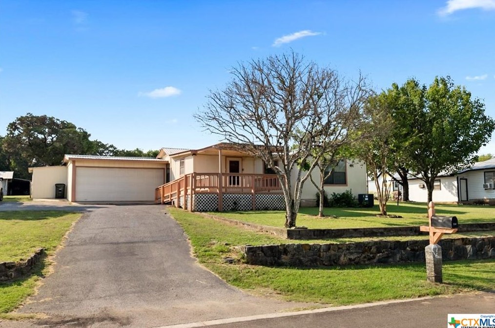 1504 Marlton St, San Marcos TX  78666-2638 exterior