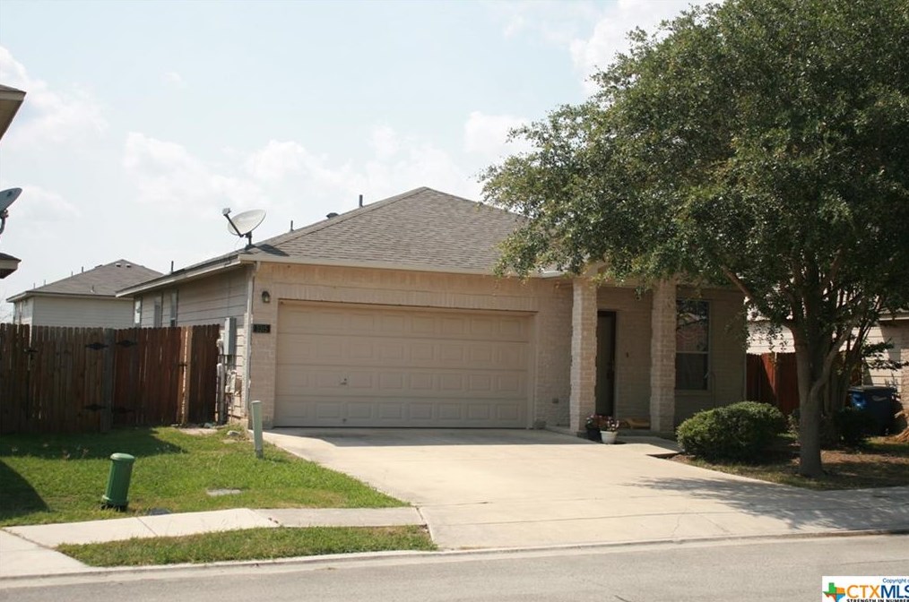 3315 Kinglet Ct, New Braunfels TX  78130-2689 exterior