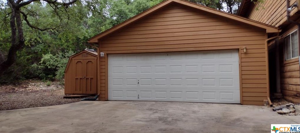 1187 Eastview Dr, New Braunfels TX  78133-6155 exterior