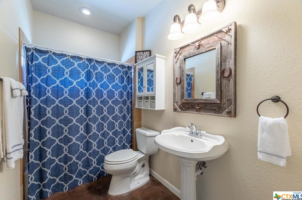 2317 Cotton Blvd, New Braunfels TX  78130-2487 exterior