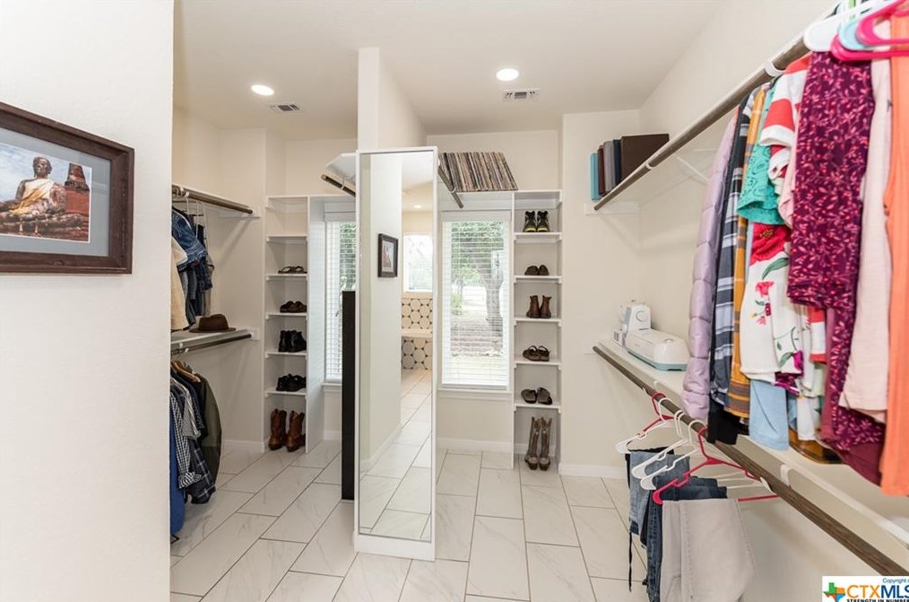 1882 Rush Crk, New Braunfels TX 78133-5992 exterior