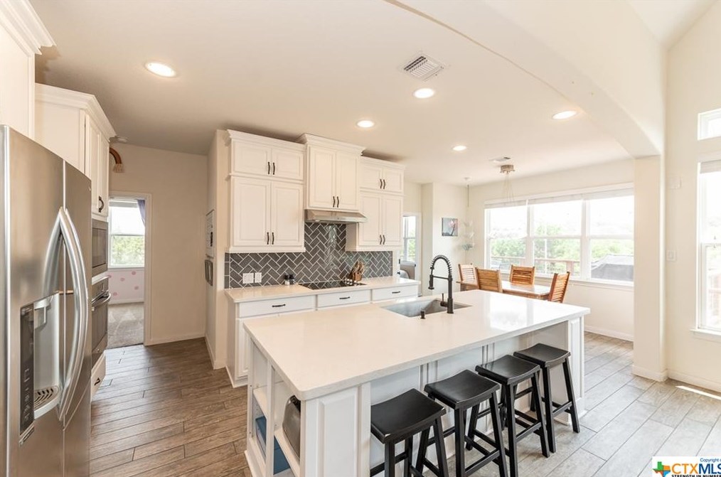 1882 Rush Crk, New Braunfels TX 78133-5992 exterior