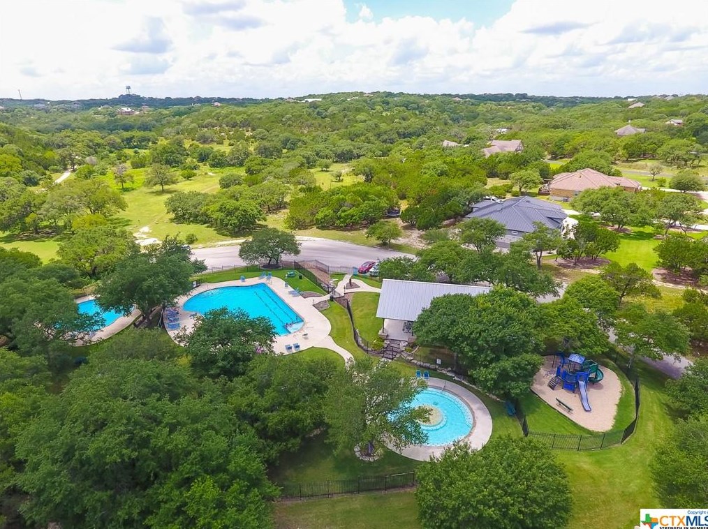 1882 Rush Crk, New Braunfels TX 78133-5992 exterior