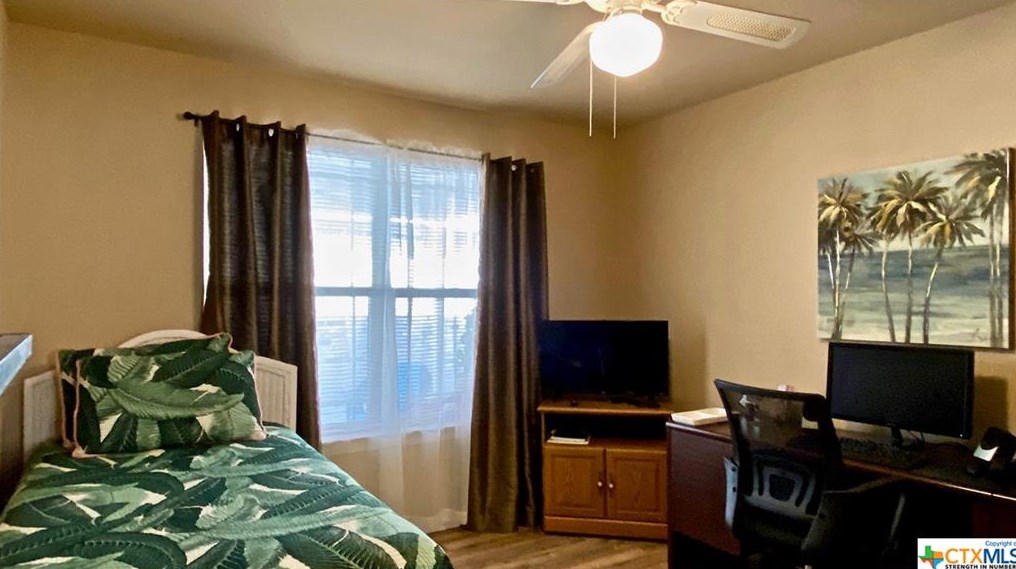 216 Dogwood Dr, New Braunfels TX 78130-4899 exterior