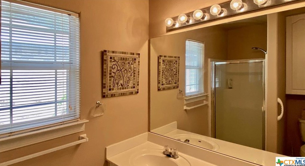 216 Dogwood Dr, New Braunfels TX 78130-4899 exterior